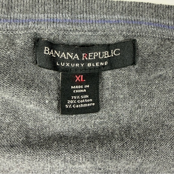 Banana Republic Men's Silk Cashmere Blend Grey V-Neck Sweater XL - Picture 3 of 3